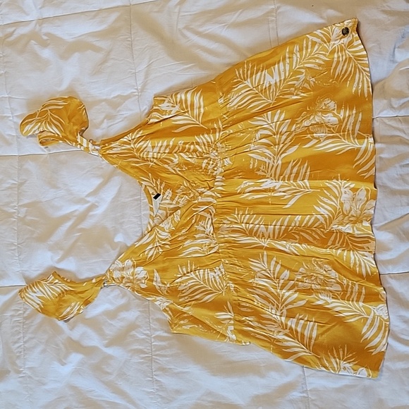 Roxy womens Mineral Yellow Floral Ruffle strap blouse size large - Picture 9 of 12